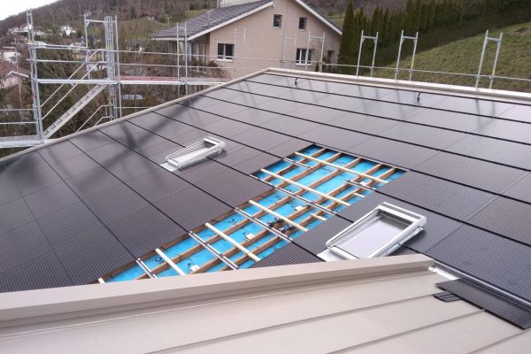 solar-indach-wettingen-01-1920px-06203BED70-92A2-B7EB-B047-6990E14791F0.jpg